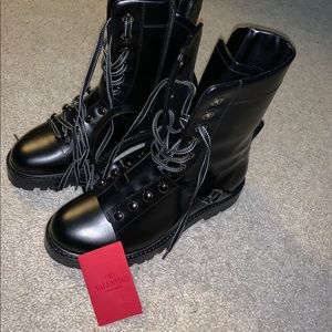 Valentino Garavani Ankle Boots.